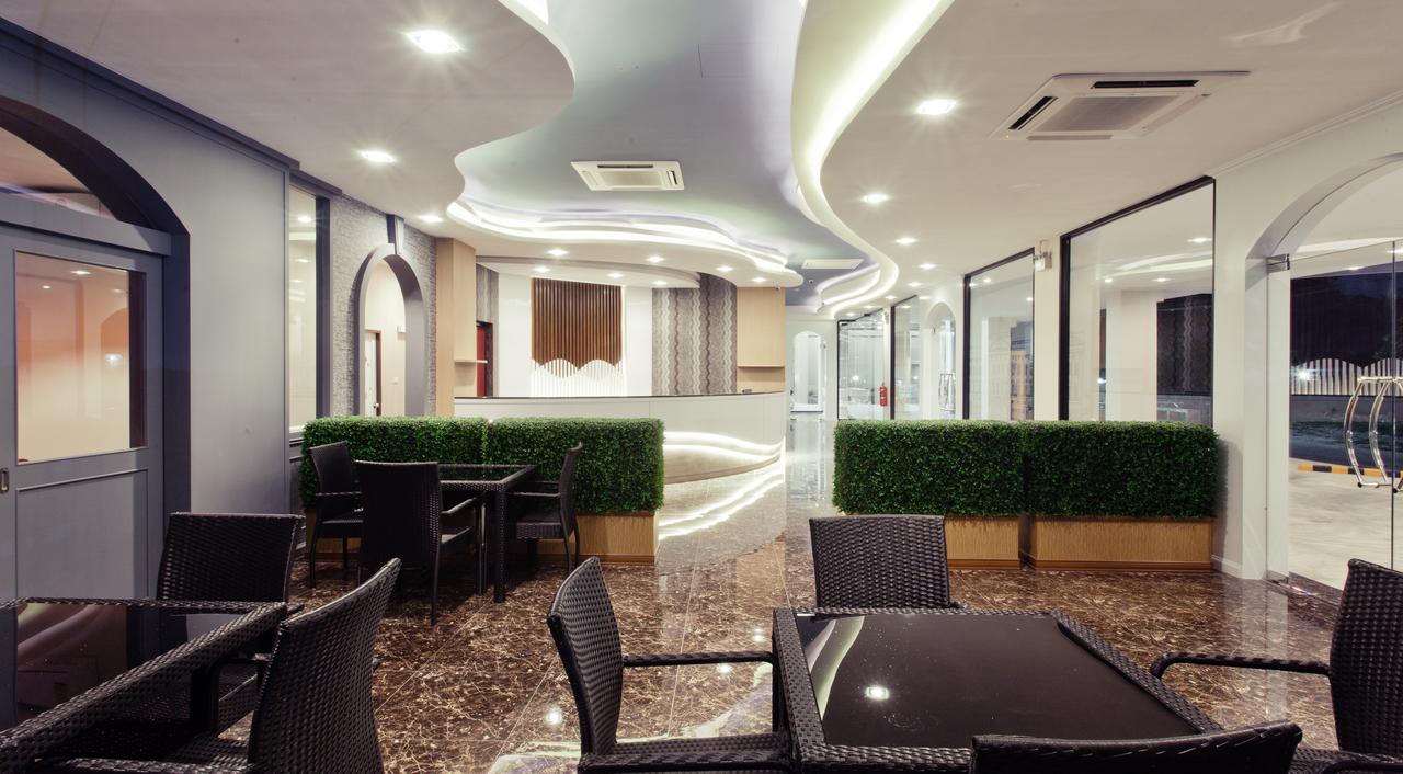 The Proud Hotel Ubon Ratchathani Exterior foto